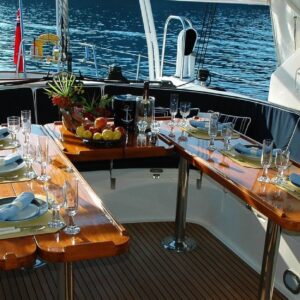 cena su una barca