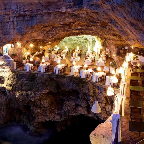 ristorante Grotta Palazzese a Polignano a Mare